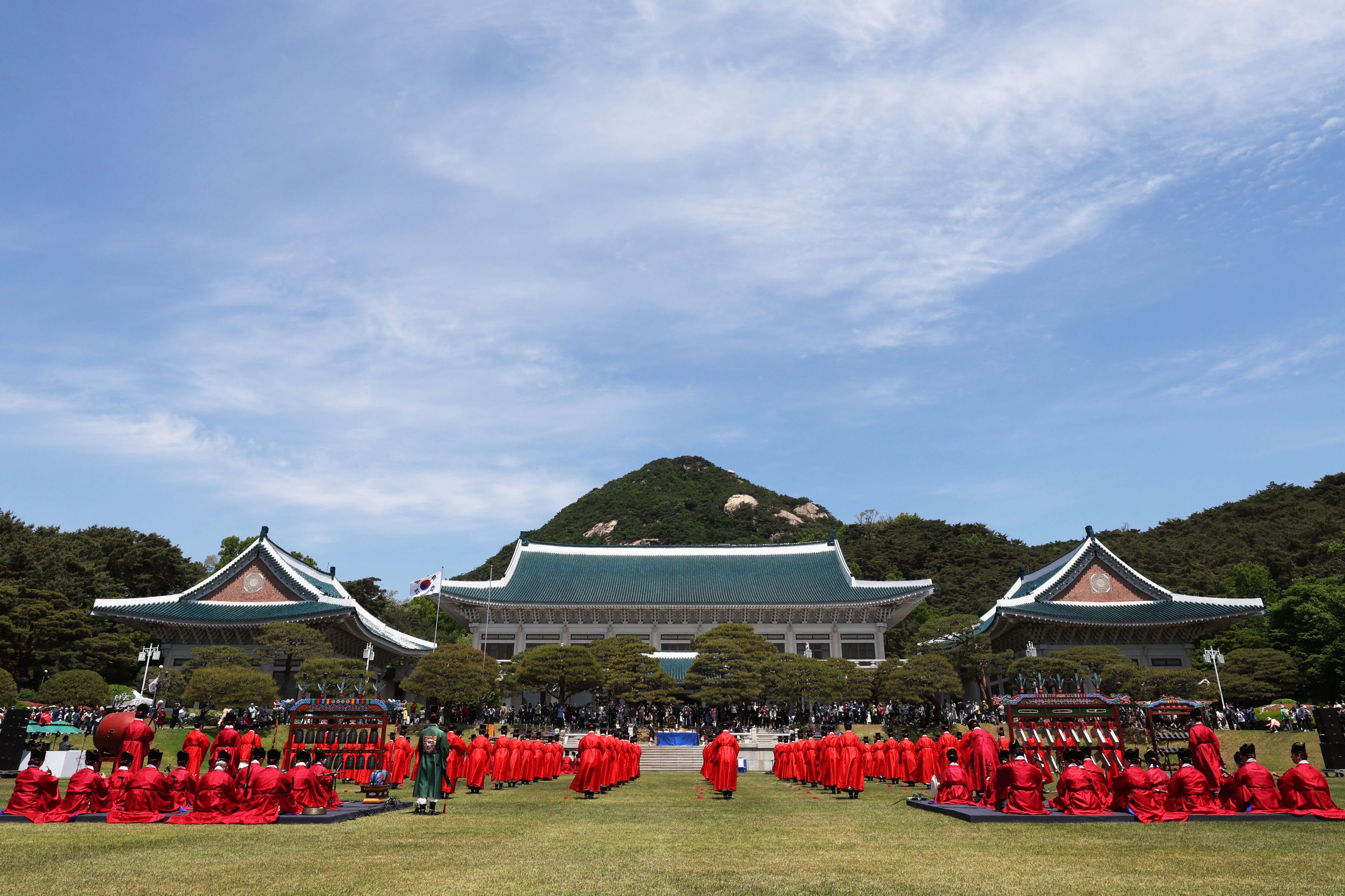 [May] Cheong Wa Dae, icon of Korea’s presidential authority, opens to public Photo