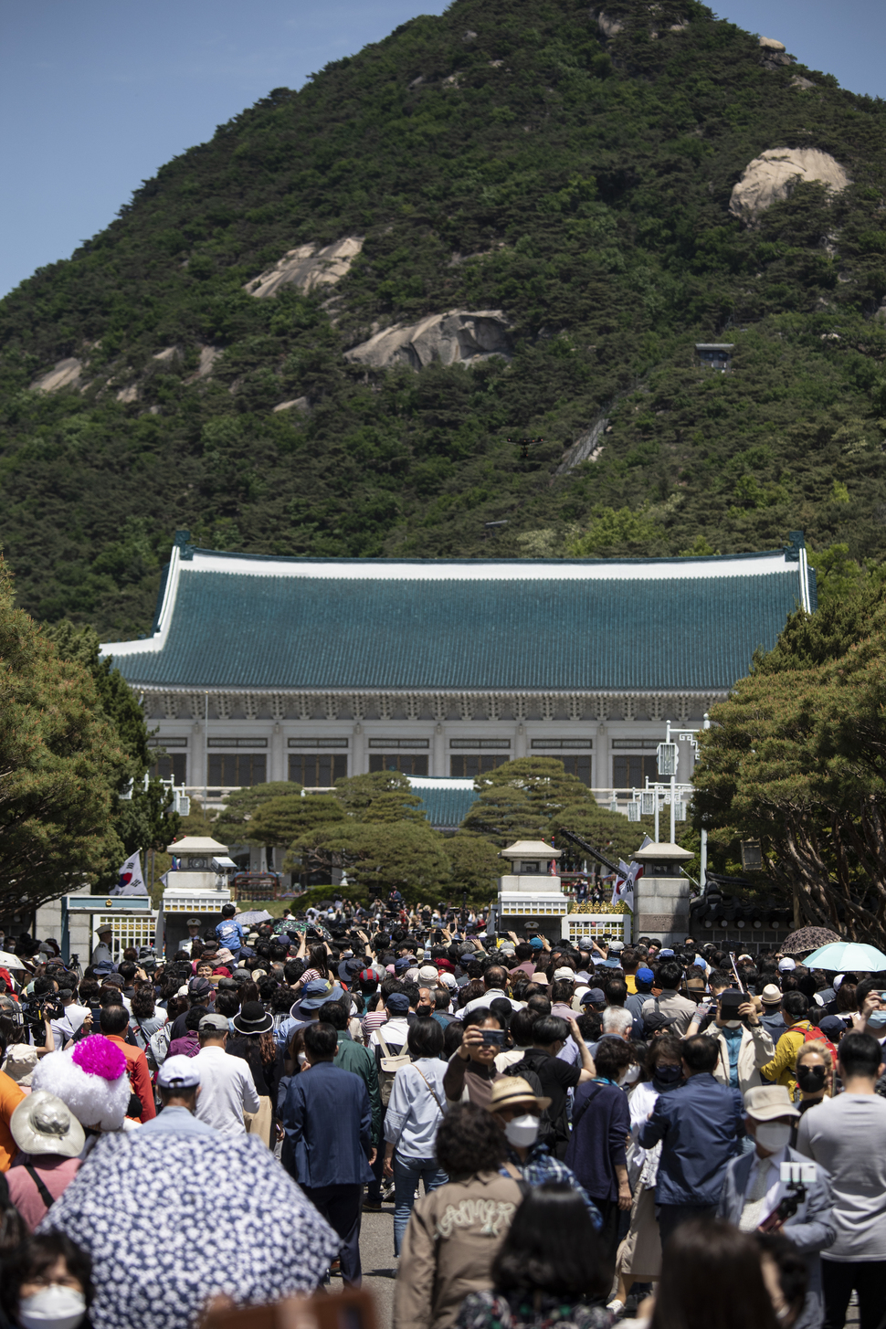 [Aug] Area around Cheong Wa Dae and Gwanghwamun gets monumental makeover Photo