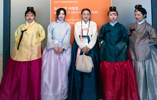 [Nov] Korea's hanbok finds new life on global fashion’s digital stage Photo