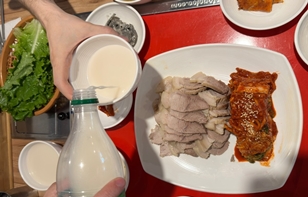 [Dec] Bossam, makgeolli partner perfectly with new kimchi Photo