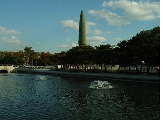 한국전쟁 50주년 기념 조형물