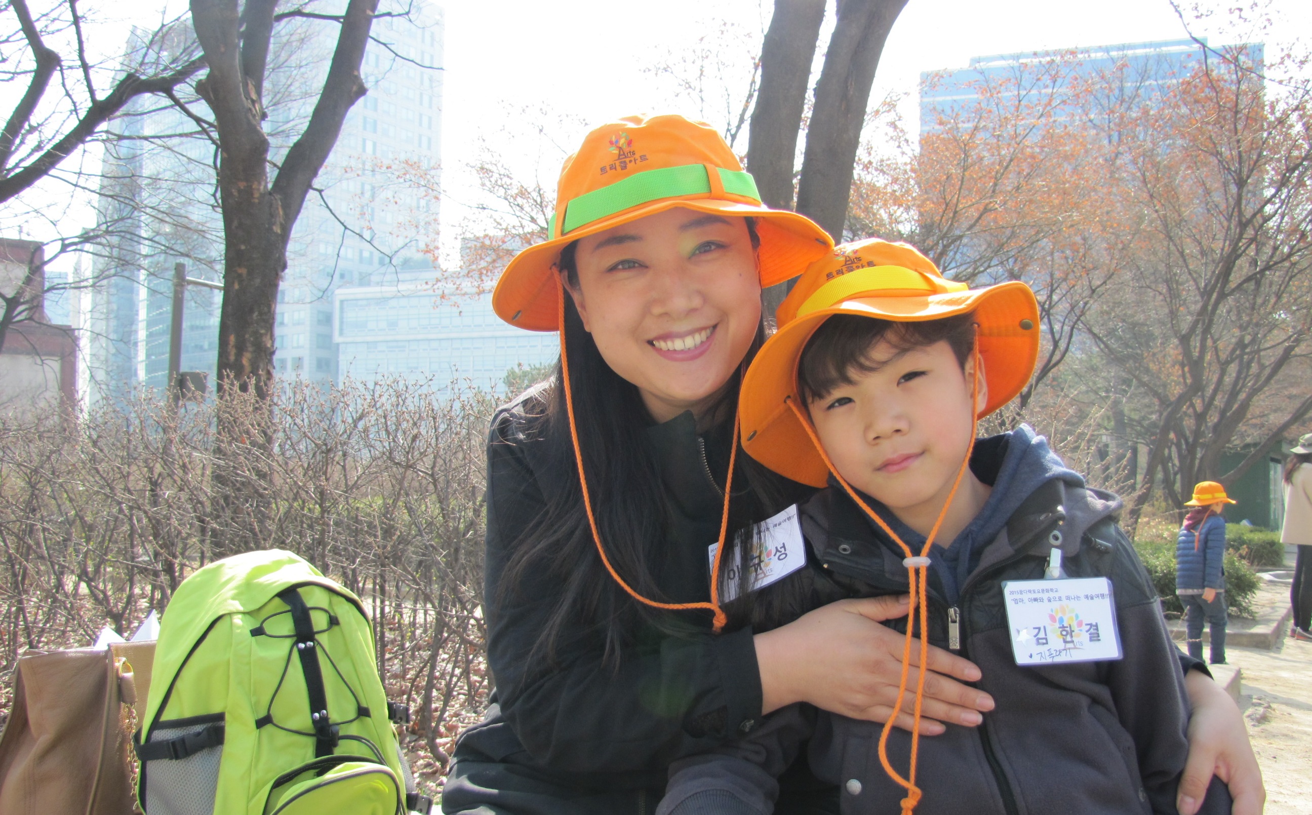 꿈다락 토요문화학교에 참여 중이신 이규성 어머니와 김한결 친구