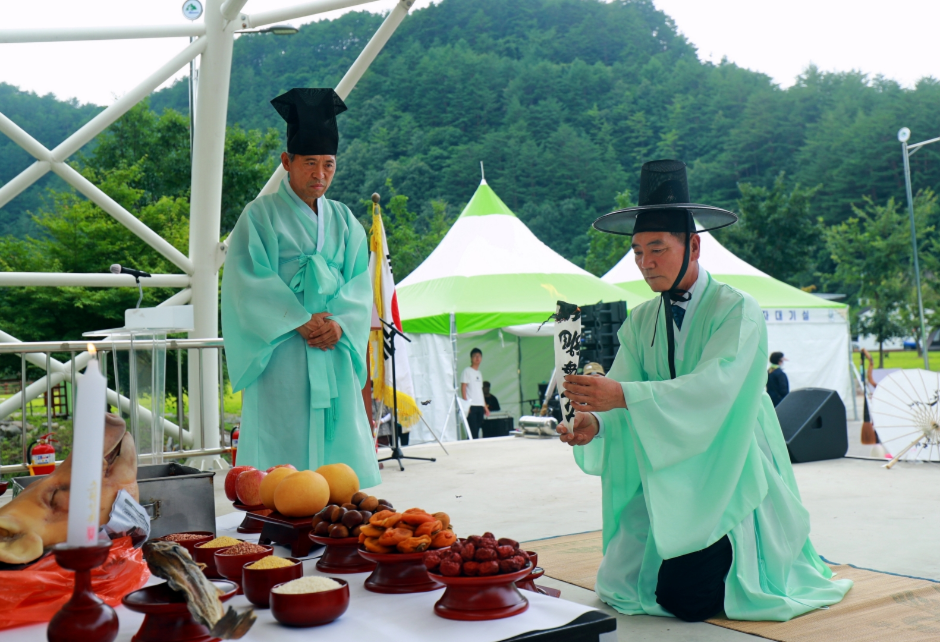 Gumunso Dragon Festivalに関連する画像