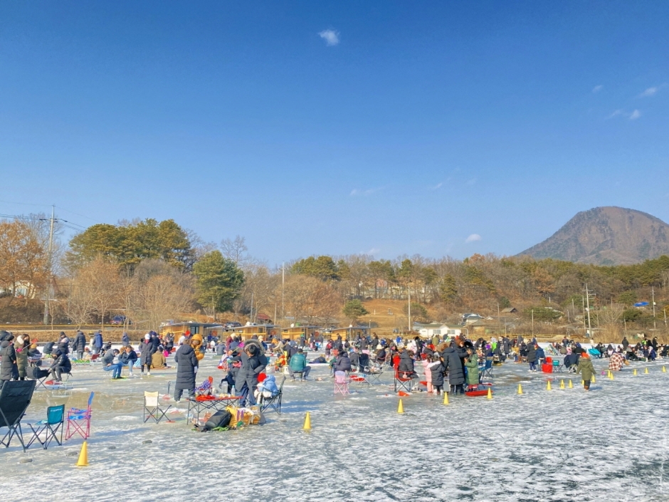 Images related to Yangpyeong Sansuyu Village Smelt Festival