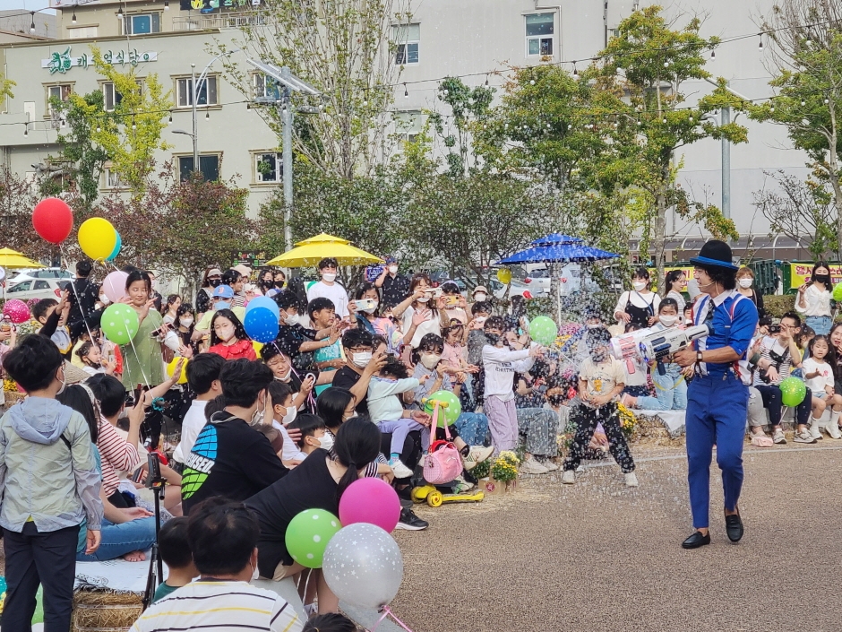 Images related to Jeollanam-do Garden Festival