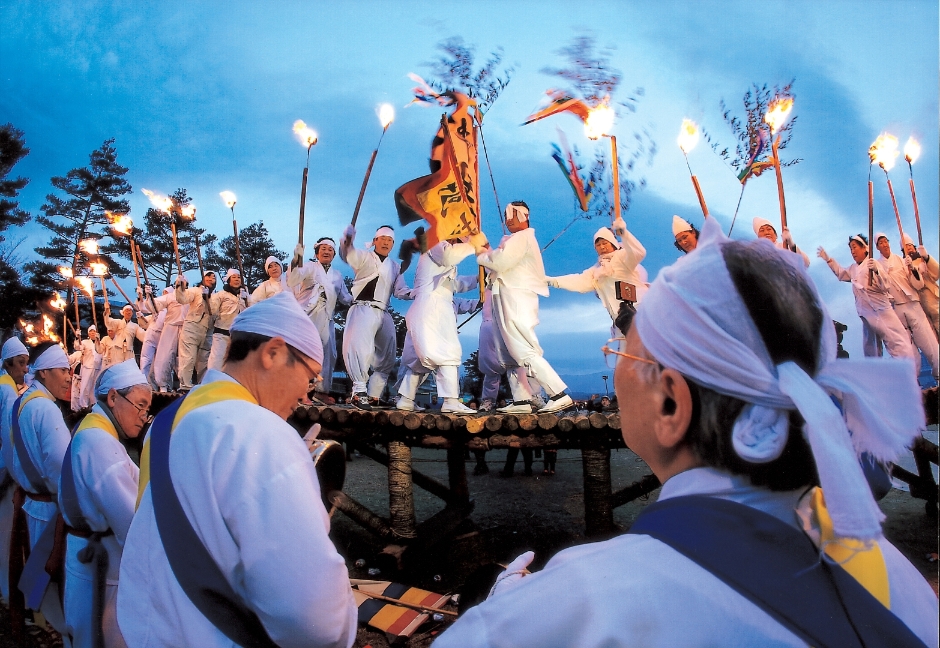 Gangneung Dano Festivalに関連する画像