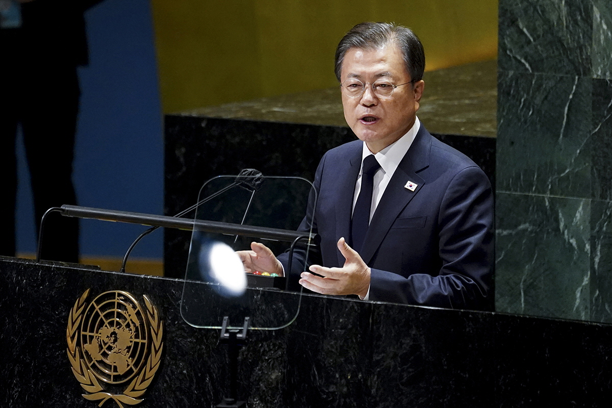 [Oct] President calls for solidarity in ‘global community’ Photo