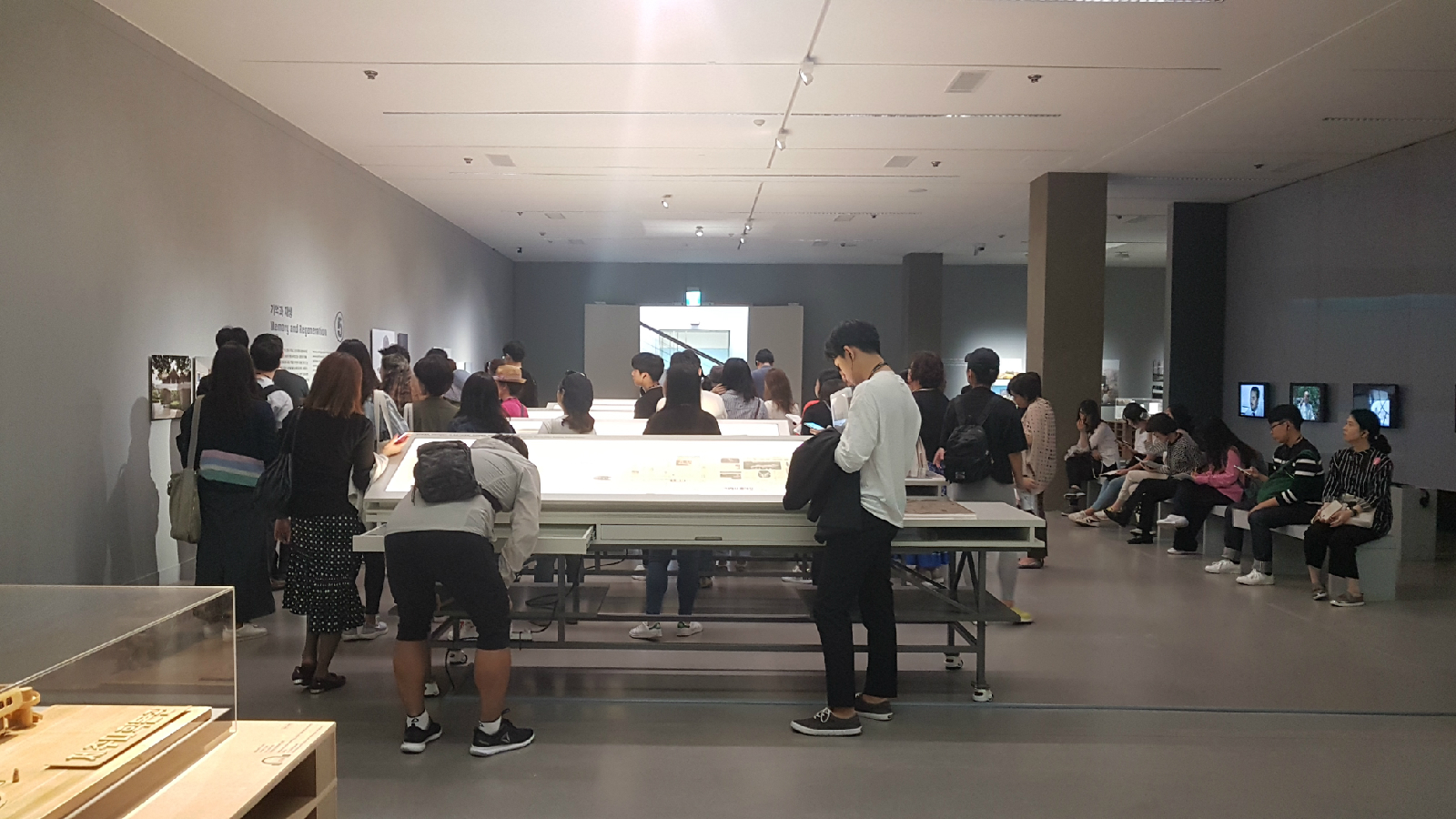 MMCA 토크에 참여한 관람객들