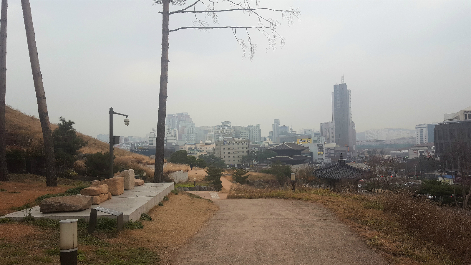 동대문성곽공원에서 내려다본 서울