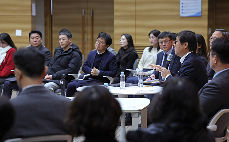 직원과의 대화 직원과의 대화