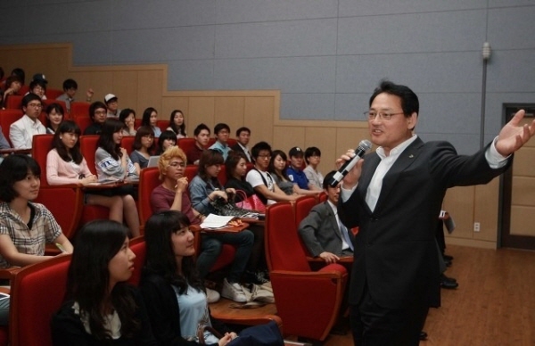유인촌 문화체육관광부 장관, 경희대 학생들과의 특별한 만남!