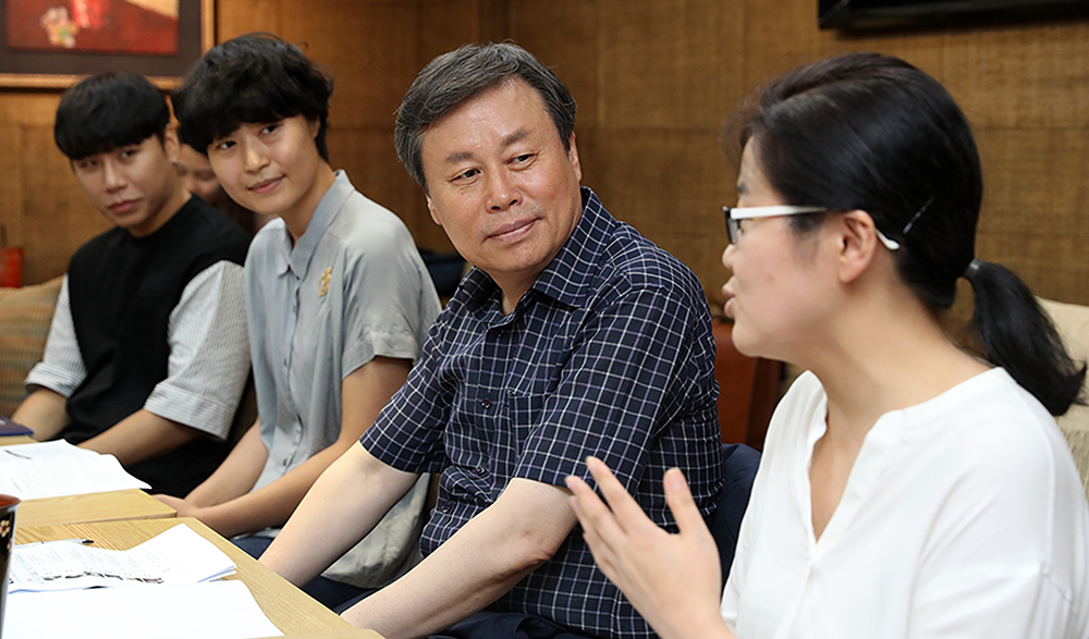 문체부 장관, 젊은 공예가와의 현장간담회 개최(2018. 08. 07.)