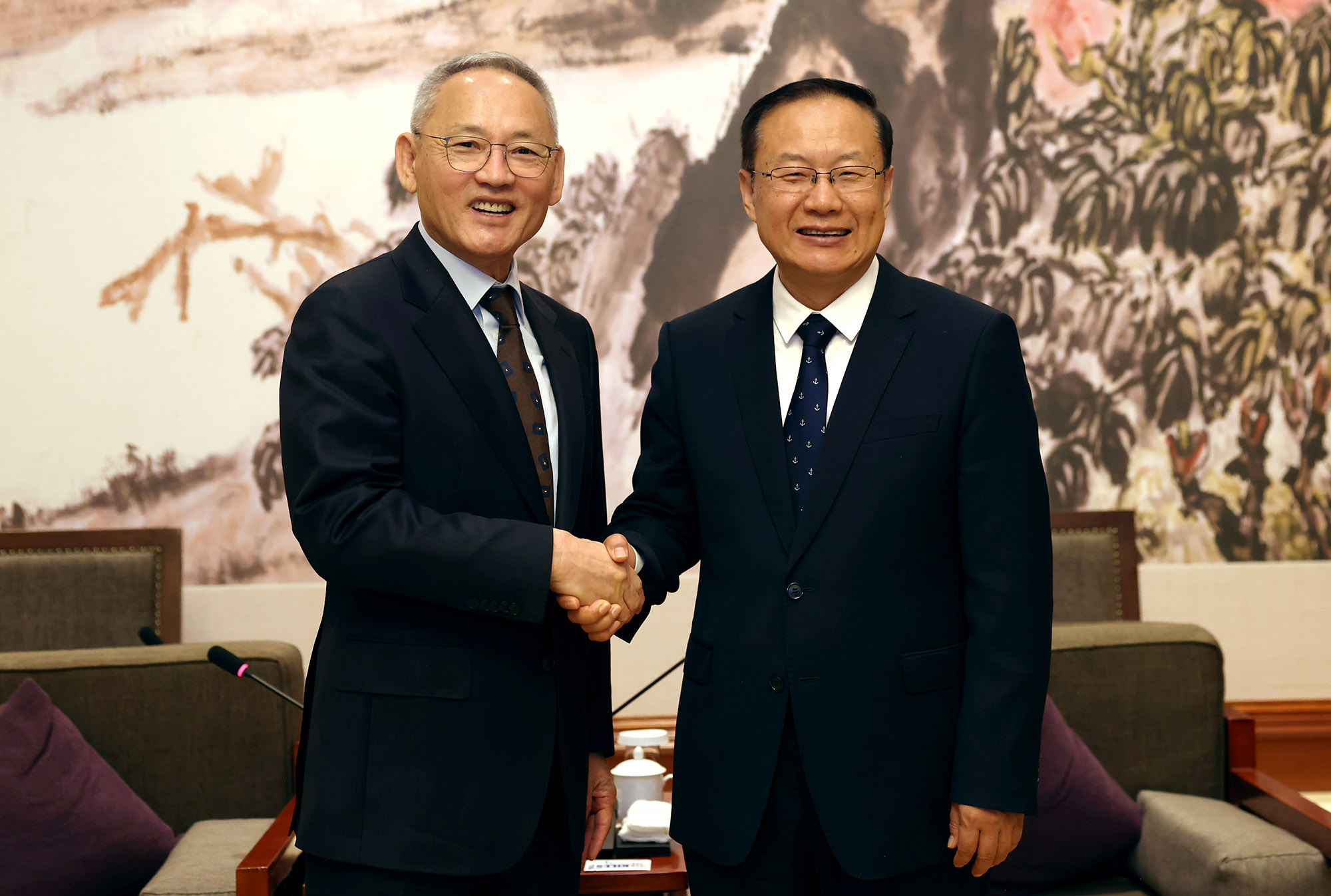 한국과 중국, 문화·관광장관 회담에서 양국 교류 확대 뜻 모아(2024.11.24.)