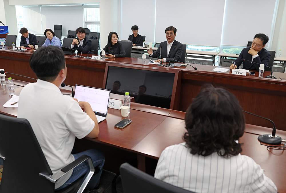 문체부 장관, 핸드볼경기장 입주 종목단체와 대책 논의(2026.06.11.)