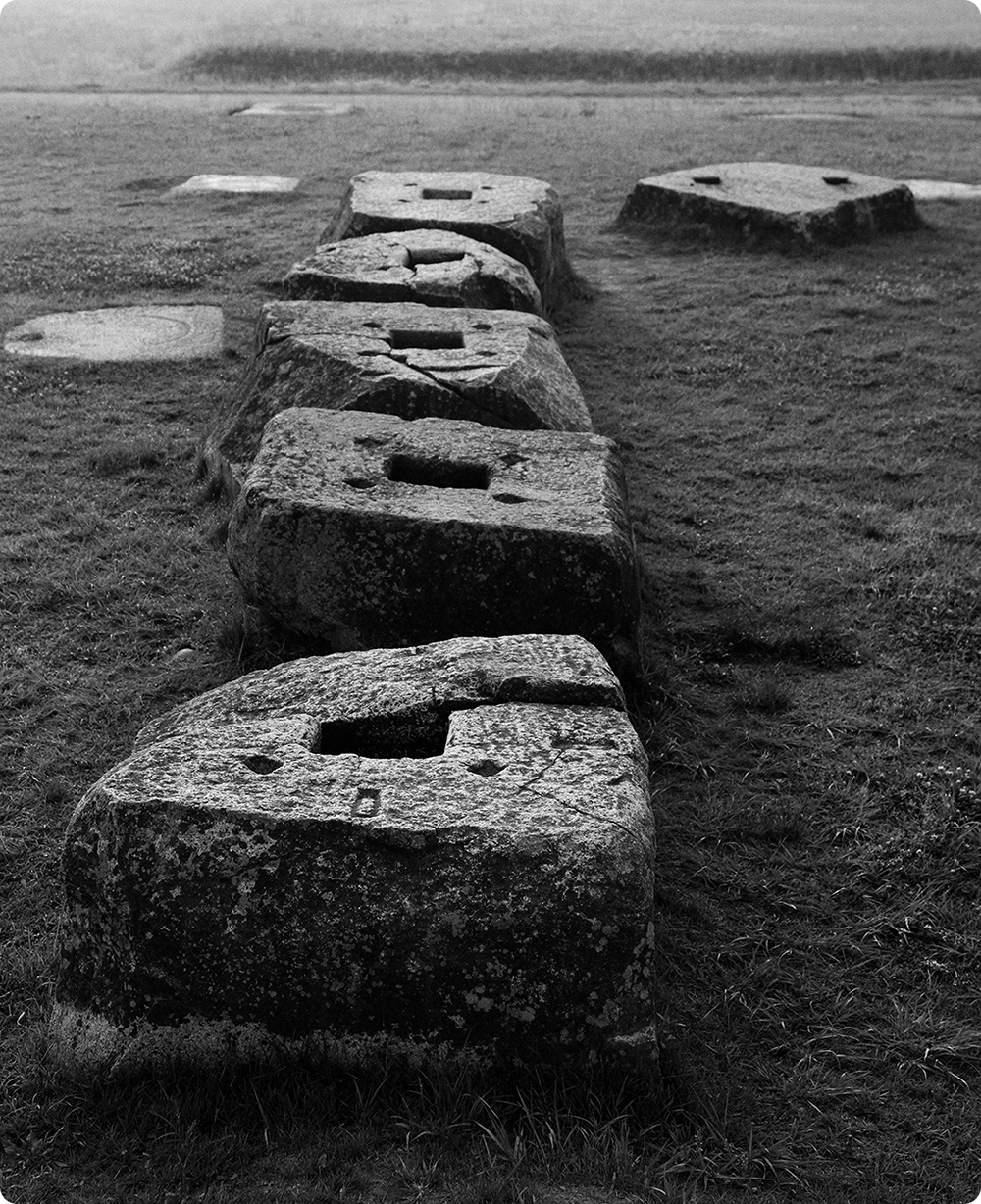 The conerstones of Hwangnyongsa temple site, digital printing, including frame