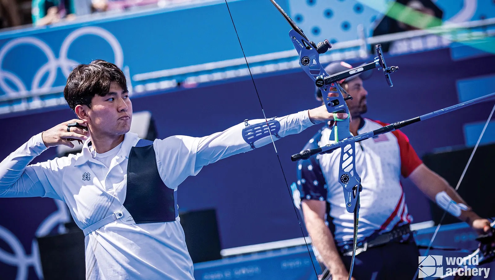 Kim Je-deok of Team Korea shoots